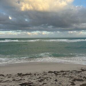 Meet your Posher, Abe